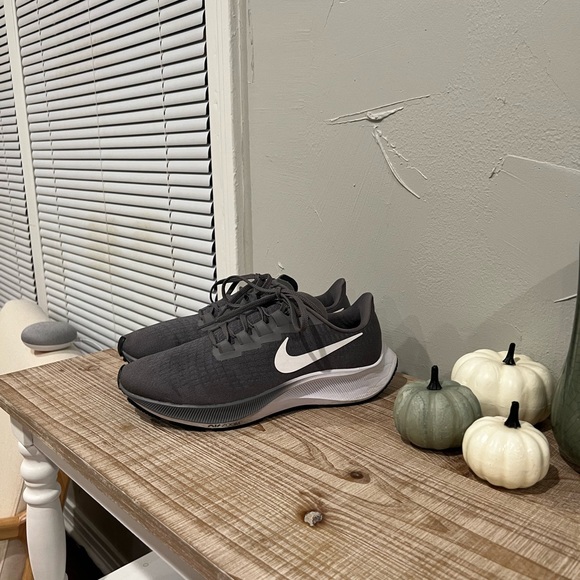 Nike Air Zoom Pegasus 37 Sneaker - Picture 4 of 5